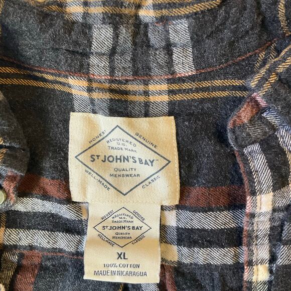St. John's Bay Men Shirt size XL Long Sleeve Button Down Cotton Plaid Gray & Red - Picture 6 of 7